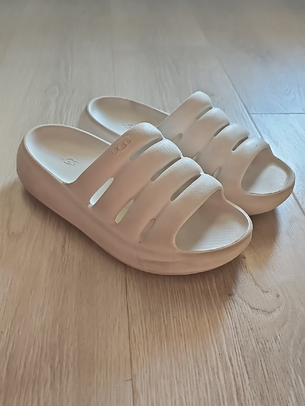 UGG White Foam Slide Sandals with Triple Cutouts